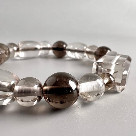 ガウリシャンカール産"手磨き加工"天然ヒマラヤスモーキークォーツ デザインブレスレット Gaurishankar SmokyQuartz Design Bracelet