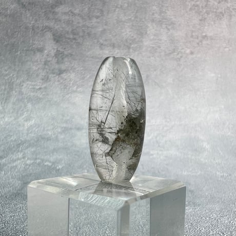 【ガネッシュヒマール産】アクチノライト&クローライトイン天然ヒマラヤ水晶 樽型ビーズ/Ganesh Himal Actinolite&Chlorite in barrel beads