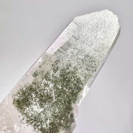 【ガネッシュヒマール産】クローライトイン天然ヒマラヤ水晶ナチュラルポイント③ Ganesh Himal Chlorite in Himalayan Quartz Natural Point