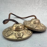 【ティンシャ】アスタマンガル(約6.5cm)/Tingsha "Ashtamangala"