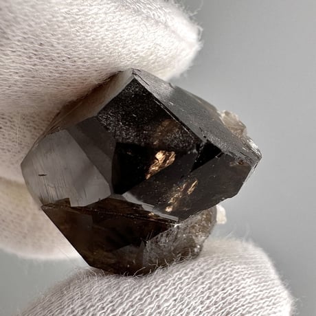ガウリシャンカール産天然ヒマラヤスモーキークォーツ/GauriShankar Himalayan Smoky Quartz