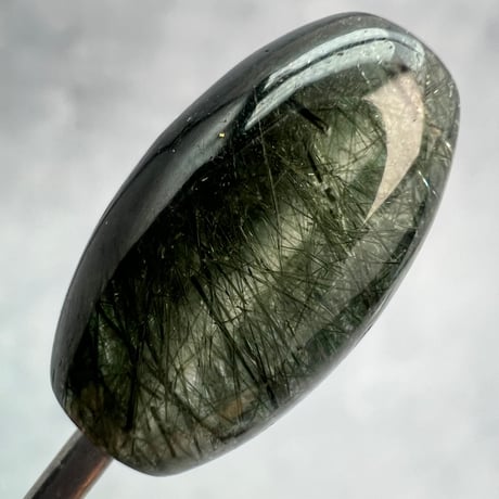 【ガネッシュヒマール産】アクチノライトイン天然ヒマラヤ水晶 樽型ビーズ⑳/Ganesh Himal Actinolite in Himalayan Quartz barrel beads