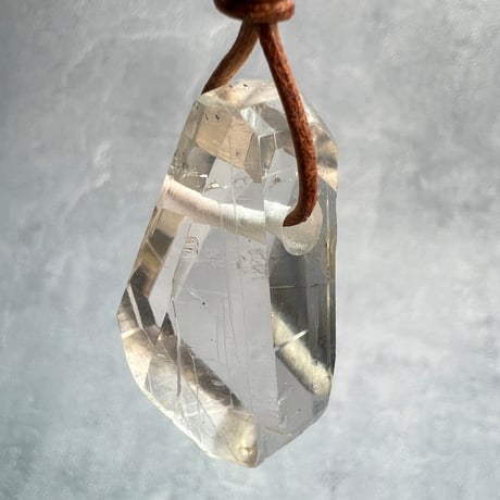【ガネッシュヒマール産】天然ヒマラヤ水晶ペンダント(ポリッシュ面有)❶/GaneshHimal Natural Himalayan Quartz Pendant