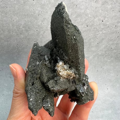 【ガネッシュヒマール産】クローライトイン天然ヒマラヤ水晶クラスター/Ganesh Himal Chlorite in Himalayan Quartz Cluster