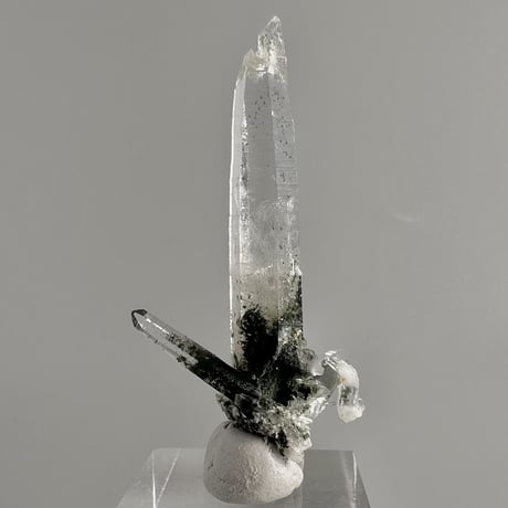 【ガネッシュヒマール産】アクチノライト&クローライトイン天然ヒマラヤ水晶ミニポイント"OO"/Ganesh Himal Actinolite&Chlorite in Himalayan