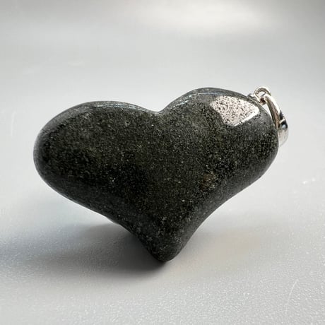 【ガネッシュヒマール産】クローライトイン天然ヒマラヤ水晶"ハート型ペンダントトップ"/Ganesh Himal Chlorite in "Heat Pendant Top"