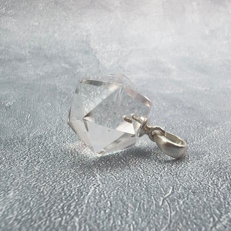 【ガネッシュヒマール産】天然ヒマラヤ水晶"手磨き加工"イコサヘドロン"ペンダントトップ/Ganesh Himal Himalayan Quartz "Icosahedron"Pendant Top