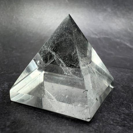 【ガネッシュヒマール産】天然ヒマラヤ水晶ピラミッド/Ganesh Himal Himalayan Quartz Pyramid