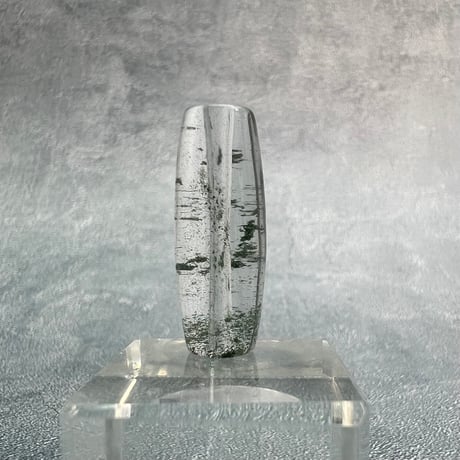 【ガネッシュヒマール産】クローライトイン天然ヒマラヤ水晶 樽型ビーズ⑬/Ganesh Himal Chlorite in Himalayan Quartz barrel beads