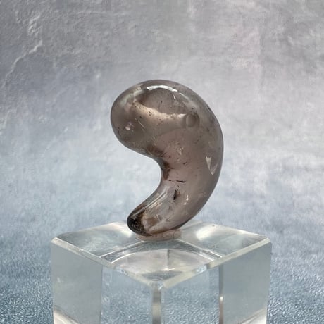 【ガウリシャンカール産】天然ヒマラヤスモーキークォーツ"手磨き加工"勾玉ビーズ⑤/Gaurishankar Himalayan Smoky  Quartz Magatama Beads