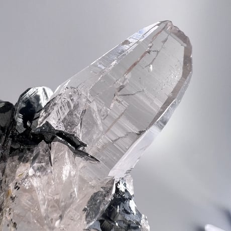 【ガネッシュヒマール産】ヘマタイトイン天然ヒマラヤ水晶/Ganesh Himal hematite in Himalayan Quartz