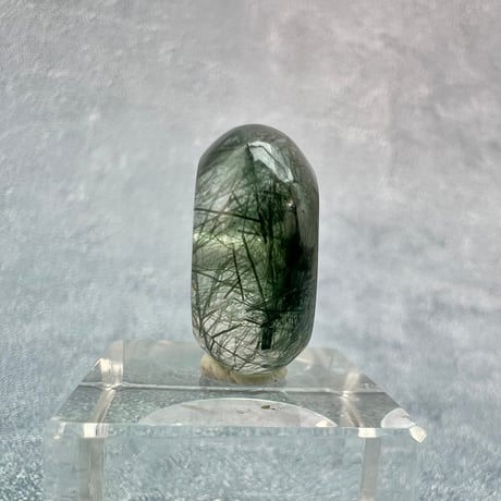 【ガネッシュヒマール産】アクチノライトイン天然ヒマラヤ水晶 タイヤ型ビーズ①/Ganesh Himal Actinolite in Himalayan Quartz Tire beads