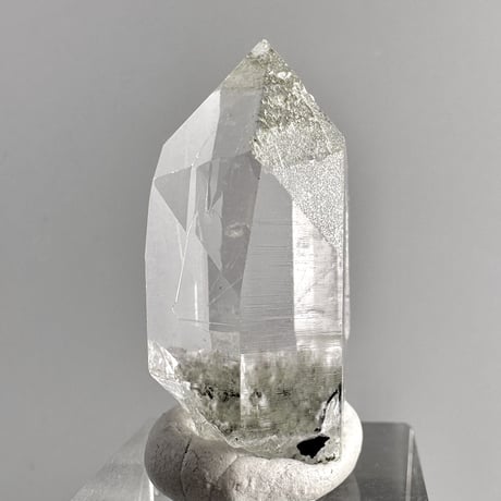 【ガネッシュヒマール産】クローライトイン天然ヒマラヤ水晶ミニポイント"CC"/Ganesh Himal Chlorite in Himalayan Quartz Mini Point