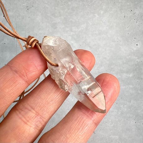 【ガネッシュヒマール産】天然ヒマラヤ水晶ペンダント②/GaneshHimal Natural Himalayan Quartz Pendant