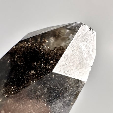 【ガネッシュヒマール産】クローライトイン天然ヒマラヤ水晶ミニポイント"YY"/Ganesh Himal Chlorite in Himalayan Quartz mini Point