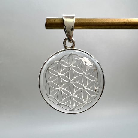 【ガネッシュヒマール産】天然ヒマラヤ水晶 "フラワーオブライフ"ペンダントトップ④/Ganesh Himal "Flower of Life"S/V Pendant Top
