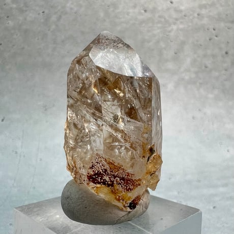 【ガネッシュヒマール産】バイオタイトイン天然ヒマラヤ水晶/Ganesh Himal Biotite in Himalayan Quartz