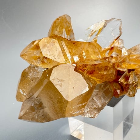 【ガネッシュヒマール産】リモナイトインヒマラヤ水晶クラスター/Ganesh Himal Limonite in Himalayan Quartz Cluster