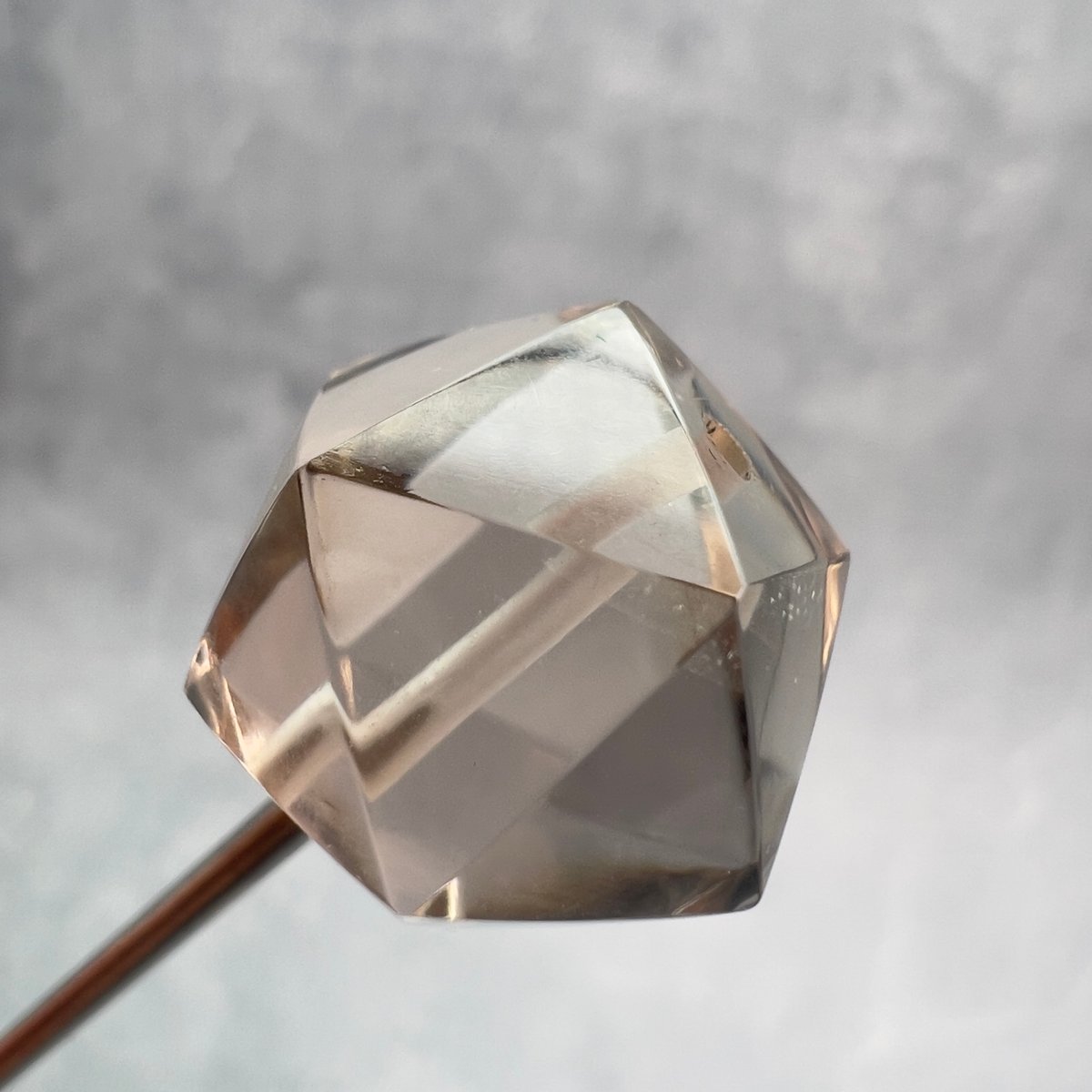 ガウリシャンカール産】天然ヒマラヤスモーキークォーツ