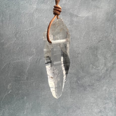 【ガネッシュヒマール産】天然ヒマラヤ水晶ペンダント⑧/GaneshHimal Natural Himalayan Quartz Pendant