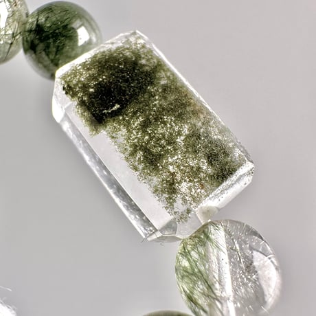 【ガネッシュヒマール産】アクチノライト&クローライトイン天然ヒマラヤ水晶デザインブレスレット Ganesh Himal Actinolite&Chlorite in Himalayan Quartz