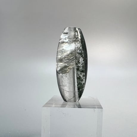 【ガネッシュヒマール産】アクチノライト&クローライトイン天然ヒマラヤ水晶 樽型ビーズ/Ganesh Himal Actinolite&Chlorite in Himalayan Quartz
