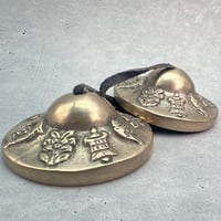 【ティンシャ】アスタマンガル(約6cm)/Tingsha "Ashtamangala"