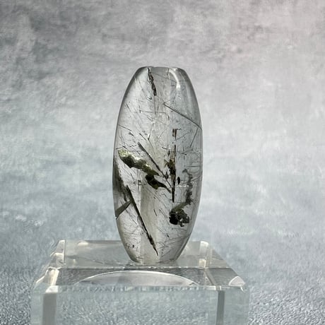 【ガネッシュヒマール産】アクチノライト&クローライトイン天然ヒマラヤ水晶 樽型ビーズ/Ganesh Himal Actinolite&Chlorite in barrel beads