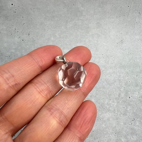 【ガネッシュヒマール産】天然ヒマラヤ水晶"手磨き加工"多面カットペンダントトップ/Ganesh Himal Himalayan Quartz Multicut Pendant Top
