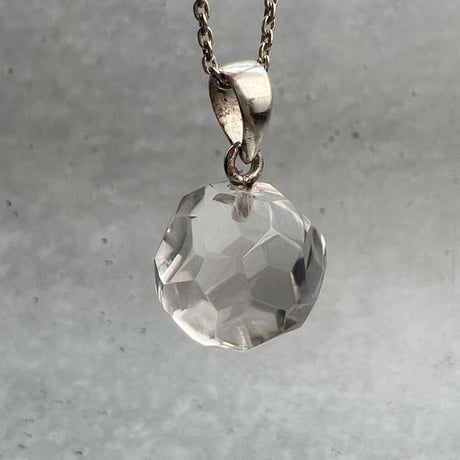 【ガネッシュヒマール産】天然ヒマラヤ水晶"手磨き加工"多面カットペンダントトップ/Ganesh Himal Himalayan Quartz Multicut Pendant Top