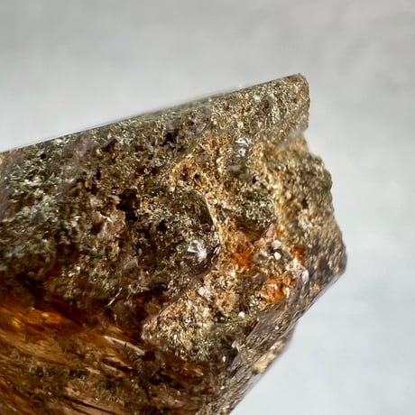 【ガネッシュヒマール産】バイオタイトイン天然ヒマラヤ水晶/Ganesh Himal Biotite in Himalayan Quartz