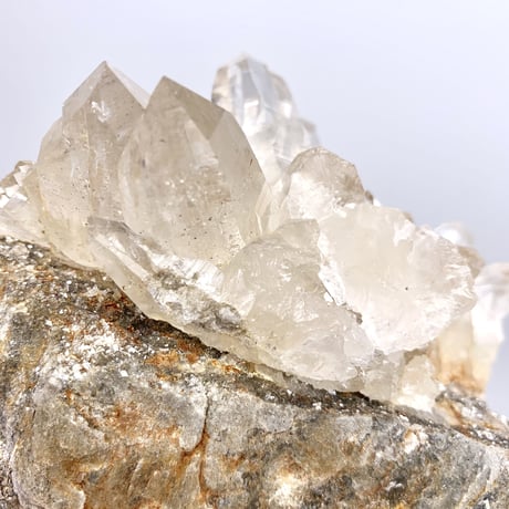 【ガネッシュヒマール産】ガーネットインヒマラヤ水晶クラスター /Ganesh Himal Garnet in Himalayan Quartz