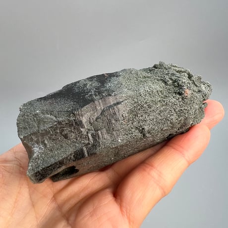 大特価【ガネッシュヒマール産】クローライトイン天然ヒマラヤ水晶/Ganesh Himal Chlorite in Himalayan Quartz