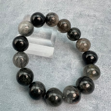 【ガネッシュヒマール産】アクチノライトイン天然ヒマラヤ水晶ブレスレット(グレーブラック系)/Ganesh Himal Actinorite in Himalayan Quartz Bracelet