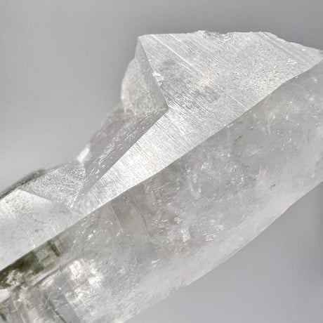 【ガネッシュヒマール産】クローライトイン天然ヒマラヤ水晶ナチュラルポイント③ Ganesh Himal Chlorite in Himalayan Quartz Natural Point