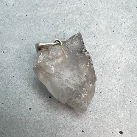 【カイラス産】天然ヒマラヤ水晶バチカン付きペンダントトップ④/Kailash Himalayan Quartz Pendant Top