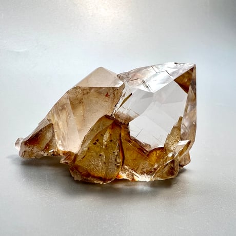 【ガネッシュヒマール産】リモナイトインヒマラヤ水晶 クラスター/Ganesh Himal Limonite in Himalayan Quartz Cluster
