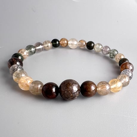 【デザインブレスレット】ガネッシュヒマール産アクチノライトイン天然ヒマラヤ水晶/Ganesh Himal Actinolite in Himalayan Quartz
