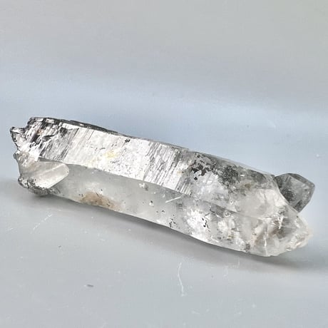 【マナスル産】クローライトイン天然ヒマラヤ水晶ポイント/Manaslu Chlorite in Himalayan Quartz Point