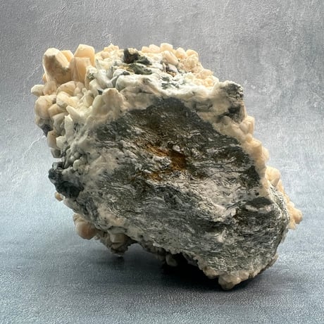 【大特価】ガネッシュヒマール産曹長石&クローライトイン天然ヒマラヤ水晶/Ganesh Himal Feldspar&Chlorite in Himalayan Quartz