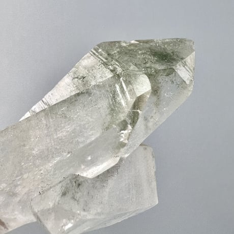 【マナスル産】クローライトイン天然ヒマラヤ水晶ポイント/Manaslu Chlorite in Himalayan Quartz Point