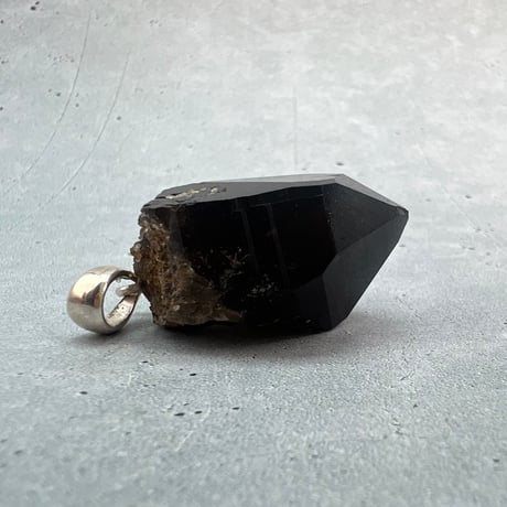 【ガウリシャンカール産】天然ヒマラヤスモーキークォーツ バチカン付きペンダントトップ/Gaurishankar HimalayanSmoky Silver925 pendant top