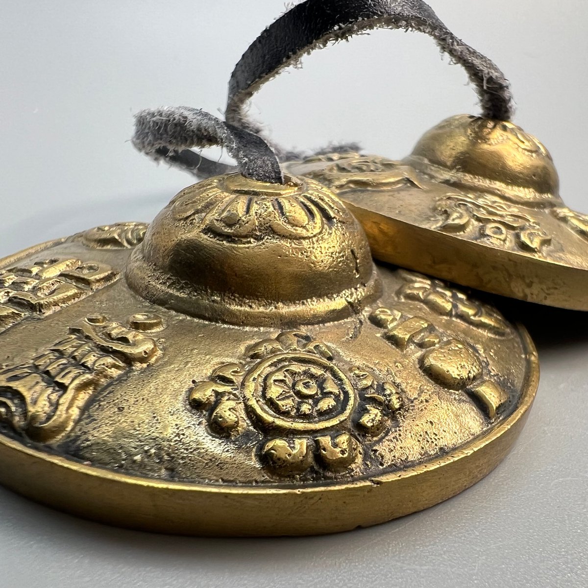 【087】SPECIAL GOLD BROWNティンシャ／アスタマンガルLサイズ 074】高品質ティンシャ／アスタマンガルLサイズ・専用ケース付