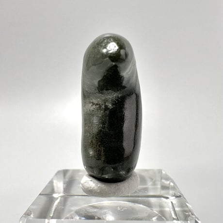 【ガネッシュヒマール産】クローライトインヒマラヤ水晶"手磨き加工"勾玉ビーズ/Ganesh Himal Chlorite in Himalayan Quartz Magatama