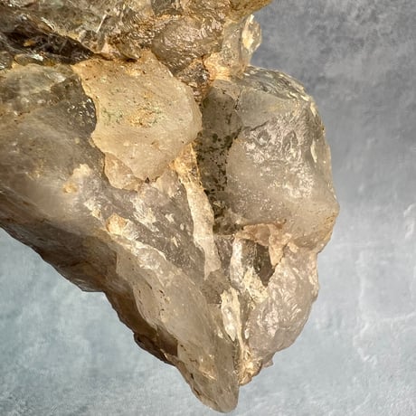 【ガネッシュヒマール産】バイオタイト&フックサイト入り天然ヒマラヤ水晶/Ganesh Himal Biotite&Fuchsite in Himalayan Quartz