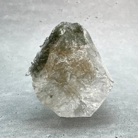 【ガネッシュヒマール産】クローライト&アクチノライト イン天然ヒマラヤ水晶/Ganesh Himal Chlorite&Actinorite in Himalayan Quartz
