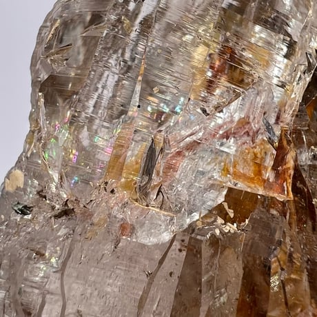 【ガネッシュヒマール産】バイオタイト&フックサイト入り天然ヒマラヤ水晶/Ganesh Himal Biotite&Fuchsite in Himalayan Quartz