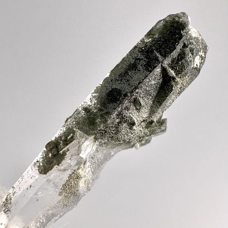 【ガネッシュヒマール産】クローライトイン天然ヒマラヤ水晶ミニポイント"D"/Ganesh Himal Chlorite in Himalayan Quartz Point