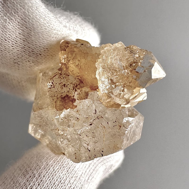 ガネッシュヒマール産リモナイトインヒマラヤ水晶 ミニポイント 