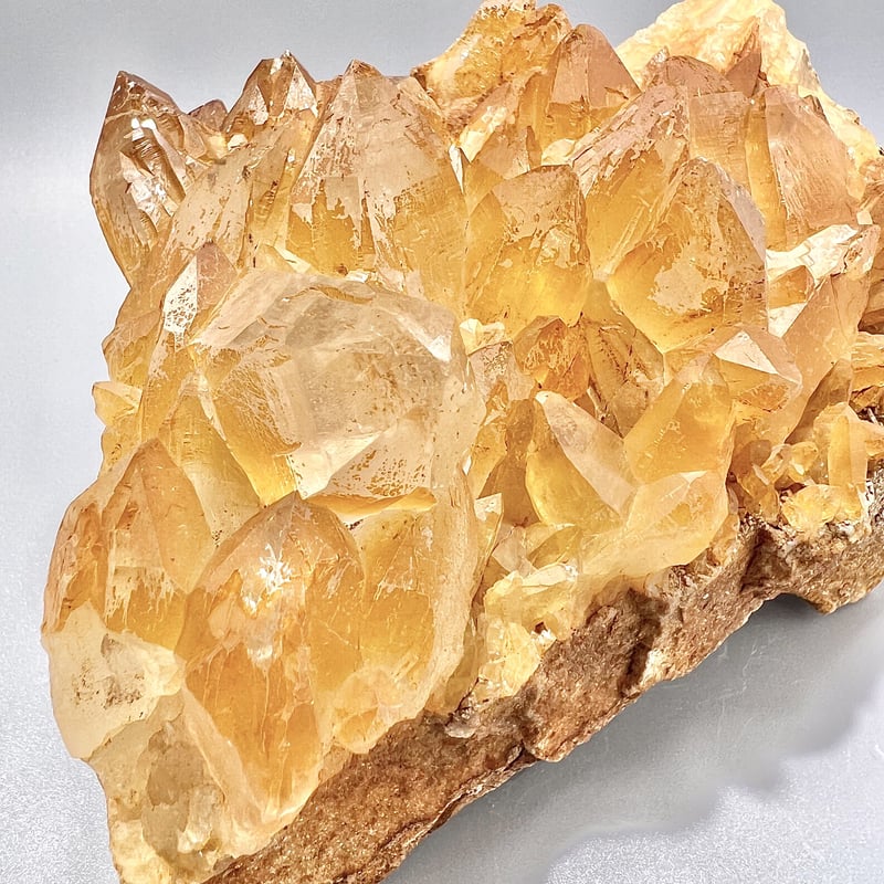 ガネッシュヒマール産】リモナイトインヒマラヤ水晶クラスター/ Ganesh